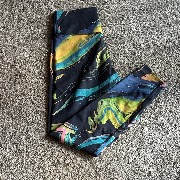 Nike Black and Multicolor Swirl Leggings - Picture 1 of 4